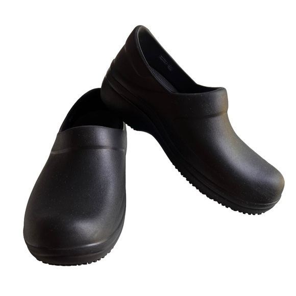 Crocs On the Clock Work Slip On Clogs Slip Resistant Black Size W 9 - Picture 9 of 11